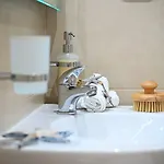 Fl 2 Ta'lonza Luxury With Hot Tub By Homely Nyaraló *