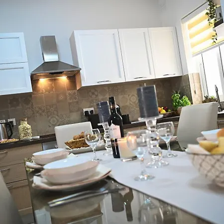 Holiday home Fl 2 Ta'lonza Luxury With Hot Tub By Homely