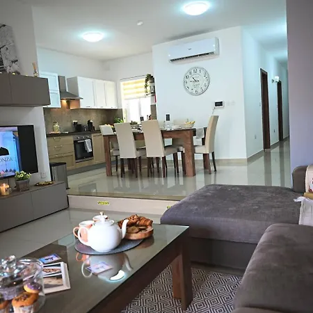 Fl 2 Ta'lonza Luxury With Hot Tub By Homely