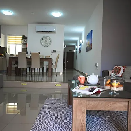 Ferienhaus Fl 2 Ta'lonza Luxury With Hot Tub By Homely