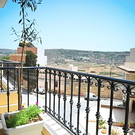 Ferienhaus Fl 2 Ta'lonza Luxury With Hot Tub By Homely Mellieħa