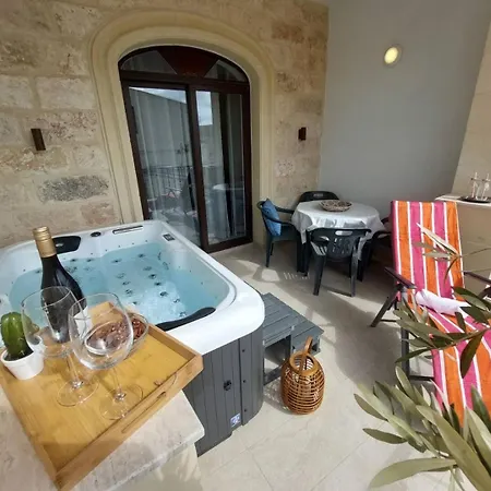 Fl 2 Ta'lonza Luxury With Hot Tub By Homely * Mellieħa